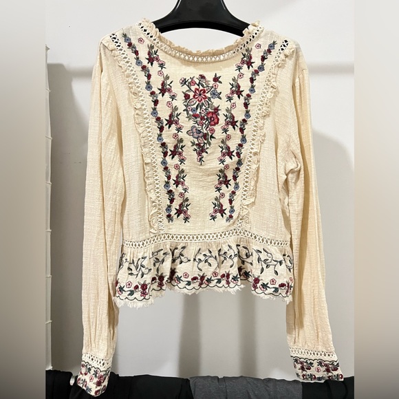 ZARA Chic Floral Boho Style Embroidered Long Sleeve Top - Picture 2 of 6